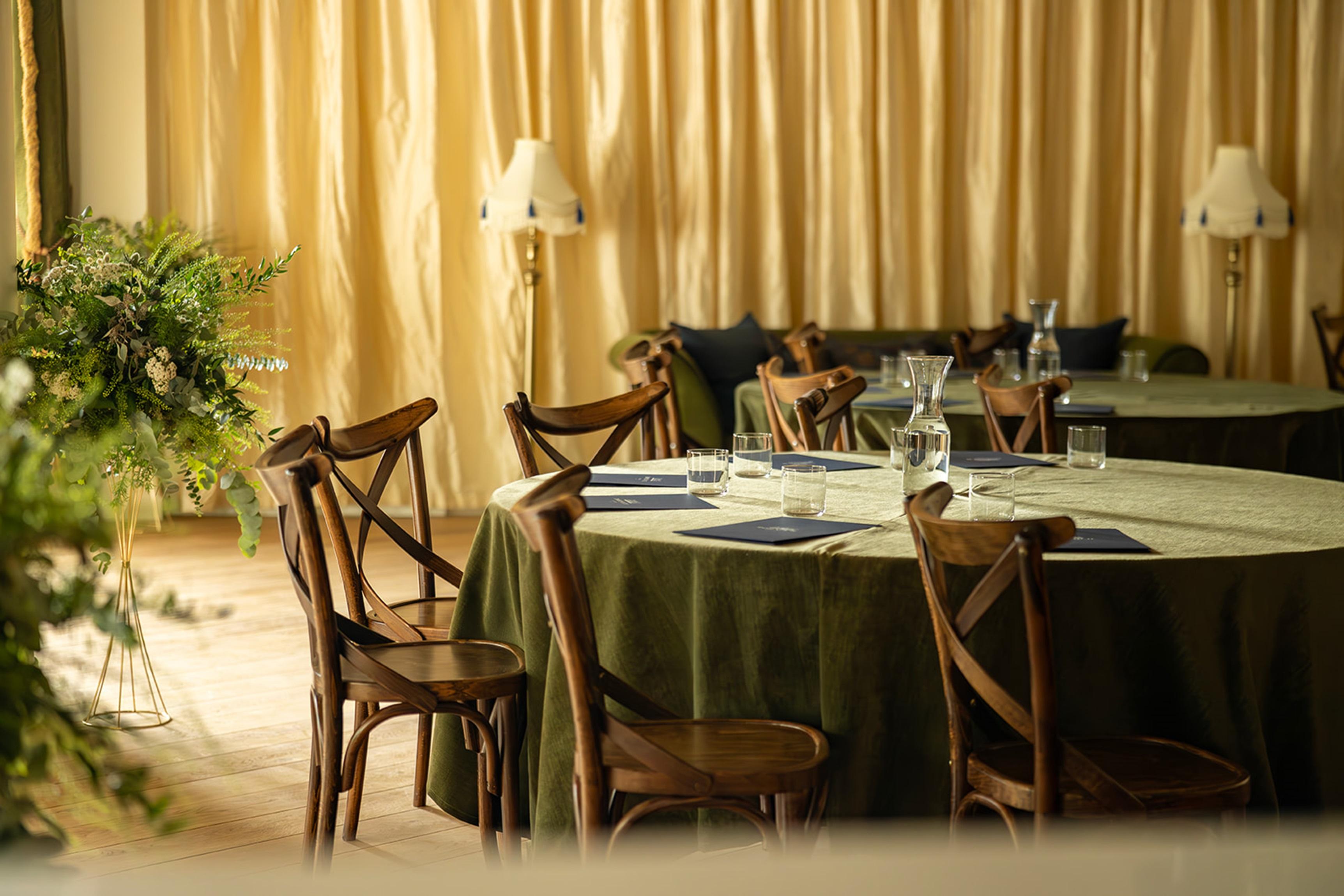ホテル Dornoch Station エクステリア 写真 The dining room at the hotel